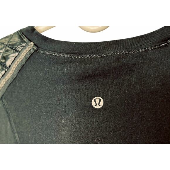 Lululemon Run Ice Queen Black Long Sleeve Quilted Black Shirt Thumb Holes - Picture 5 of 6